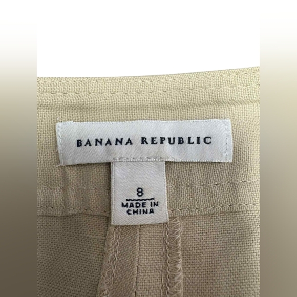 Banana Republic Khaki-Coloured Pencil Skirt, Size 8 EUC - Picture 6 of 6